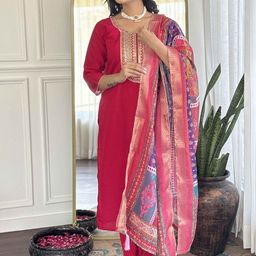 VARNI FABRICS Women Ethnic Motifs Embroidered Kurta with Trouser & Dupatta-image-25