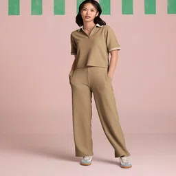 Muvazo Breezy Textured Shirt Collar Top With Trousers Co-Ords-image-62