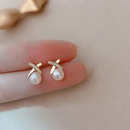 DressBerry Gold-Plated Artificial Stone Studded and beaded Contemporary Studs-28