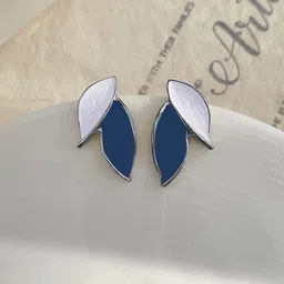 VAGHBHATT Silver-Plated Leaf Shaped Enamelled Studs-67
