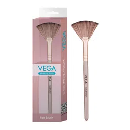 VEGA Fan Brush For Highlighting & Remove Access Powder - MBP-11-27