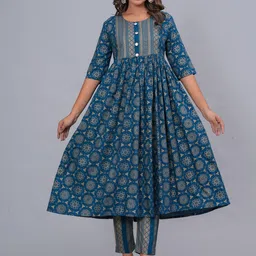 Sanganeri Kurti Women Floral Printed Regular Kurta with Trousers Kurta Sets-picture-26