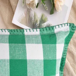 Lushomes Green & White Set of 2 Checked Rectangle Cushion Covers image 5