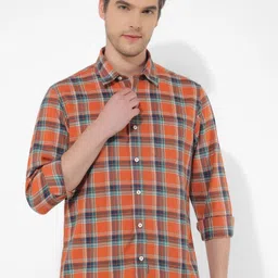Numero Uno Men Opaque Checked Casual Shirt-image-53