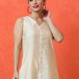 Jaipur Kurti V-Neck Sleeveless Straight Kurta With Trousers-picture-13