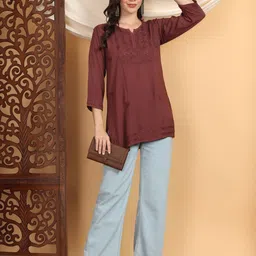 Poshak Chikan Studio Floral Embroidered Chikankari Modal Chikankari Kurti-picture-4