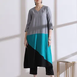 Swtantra Women Colourblocked Regular Kurta with Trousers-image-60