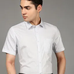 Chennis Striped Spread Collar Cotton Slim Fit Formal Shirt-picture-40