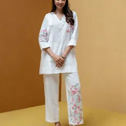 THE HOUSE OF HEMP Embroidered V-Neck Tunic With Trouser-image-71