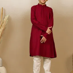 Here&Now X Sanwara Boys Ethnic Motifs Embroidered Regular Chikankari Pure Cotton Kurta with Trousers-picture-53