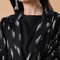 SHOWOFF Printed Notched Lapel Blazer & Top With Trousers Co-Ords image 4