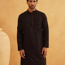 SOJANYA Men Embroidered Kurta-41