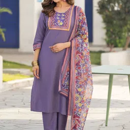 DRESOUL Floral Printed Round Neck Straight Kurta With Trousers & Dupatta-image-17