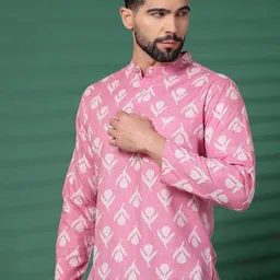 Sangria Pink Floral Printed Mandarin Collar Cotton Short Kurta-image-83