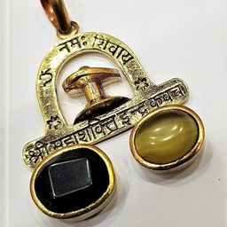 RAVIOUR LIFESTYLE Unisex Gold Pendant-picture-48