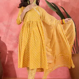 Sangria Women Bandhani Printed Thread Work Pure Cotton Kurta with Trousers & Dupatta-37