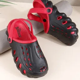 The Roadster Lifestyle Co. Men Self Design Comfortable Clogs-image-63