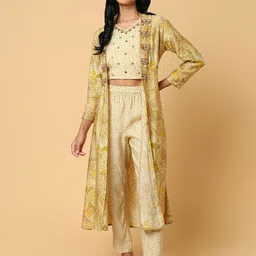 SHOWOFF Printed Top With Trousers & Shrug Co-Ords-picture-7