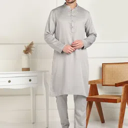 House of Pataudi Men Solid Kurta with Pyjama-picture-18
