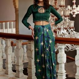 AMROOD Printed Crop Top With Skirt-image-3