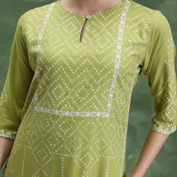 Vishudh Geometric Printed Keyhole Neck Kurta image 2