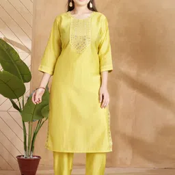 Aarika Girls Floral Regular Pure Silk Kurta with Trousers-image-96