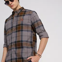 SHOWOFF Standard Slim Fit Tartan Checked Cotton Casual Shirt-image-96