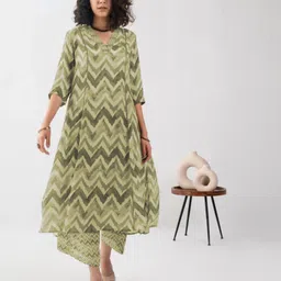 TOOCHKI Women Striped Regular Kurta with Palazzos-picture-10