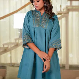 Peachmode Floral Yoke Embroidered Viscose Co-Ord Set-image-40