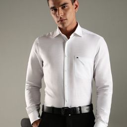 Tommy Hilfiger Men Slim Fit Solid Spread Collar Pure Cotton Formal Shirt-image-25