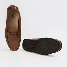 CODE by Lifestyle Men Textured Formal Loafers image 2