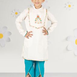 VASTRAMAY Boys Ethnic Motifs Yoke Design Regular Thread Work Kurta with Dhoti Pants-14