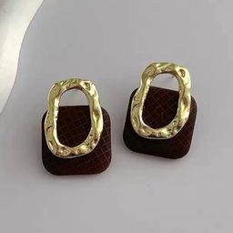 VAGHBHATT Gold-Plated Square Shaped Studs-6