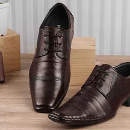 Mochi Men Solid Leather Round Toe Formal Derbys-image-45