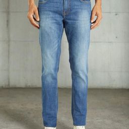 Indian Terrain Men Slim Fit Mid-Rise Light Fade Stretchable Jeans-picture-33