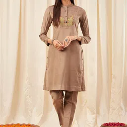 STADO Mouse Floral Embriodered Pure Cotton Straight Kurta with Trousers-image-12