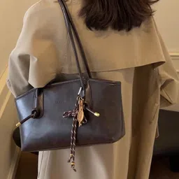 StyleCast x Revolte Women Solid Structured Shoulder Bag image 3