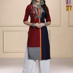 HERE&NOW Selection Of 3 Geometric Printed Round Neck Straight Kurtas-image-88