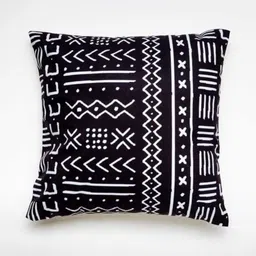 Aura Black & White Geometric Printed Square Shaped Cushion Covers-16