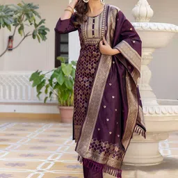 SKYLEE Women Regular Sequinned Kurta with Trousers & With Dupatta image 4