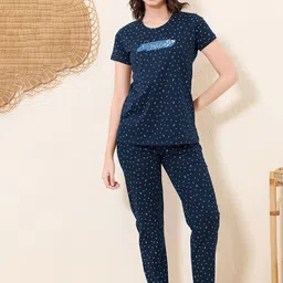 QUIRA Women Geometric Printed T-shirt Pyjamas Night suit-image-99