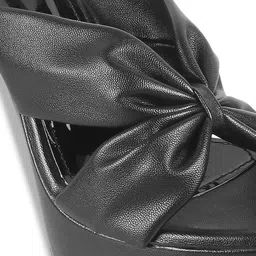 Mochi Textured Open Toe Platform Heels image 3