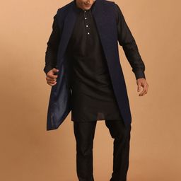 SHRESTHA BY VASTRAMAY Men Glitter Print Front Open Jacket With Solid Kurta And Trousers image 5