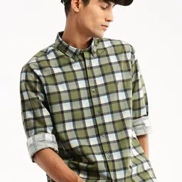 SHOWOFF Standard Slim Fit Tartan Checks Chambray Button-Down Collar Cotton Casual Shirt-image-48