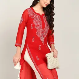 VAHSON Floral Embroidered Chikankari Kurta image 5