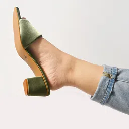 Shoetopia Open Toe Textured Suede Block Heels-11
