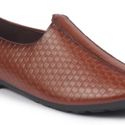 fausto Embossed Design Ethnic Slip On Juttis and Mojaris For Men image 3