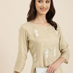 SHOWOFF Floral Embroidered Sequinned Kurta-image-57