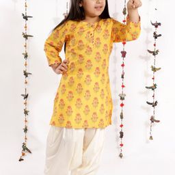 VASTRAMAY Girls Yellow & Cream-Coloured Ethnic Motifs Printed Kurta with Patiala-image-31