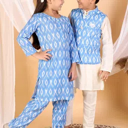 VASTRAMAY Girls Blue Ikat Printed Kurta And Pant-image-85